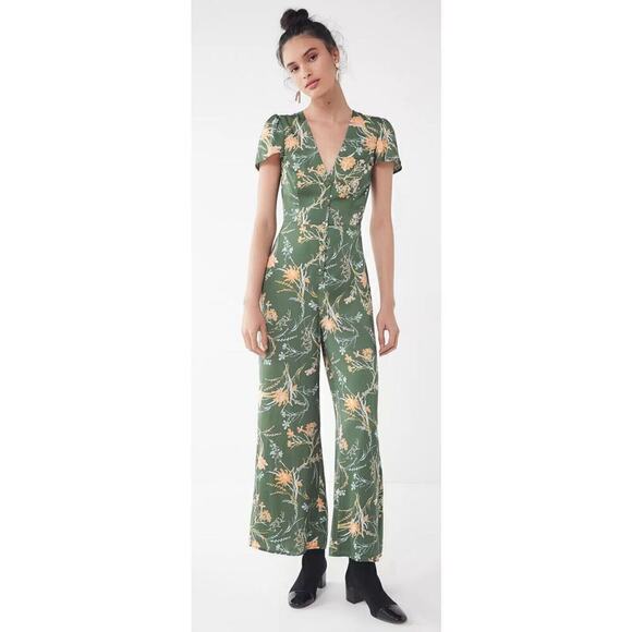 UO Urban Outfitters Matilda Floral Button-Up V-Neck Jumpsuit Size Small - Picture 1 of 13